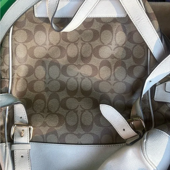 Authentic Coach Large Tan and Cream Signature Backpack - Picture 6 of 7